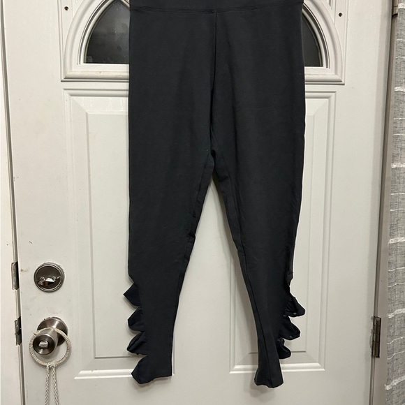 Victoria Sport Chain Print Sports/Workout Fit - Picture 3 of 4